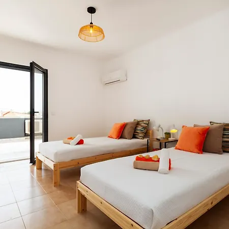 Solarys - Moradia Moderna Com Piscina Aquecivel Em Albufeira