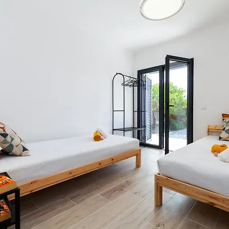 Solarys - Moradia Moderna Com Piscina Aquecivel Em البوفيرا