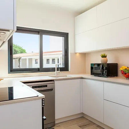 Solarys - Moradia Moderna Com Piscina Aquecivel Em Villa *