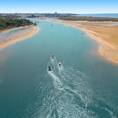 Solarys - Moradia Moderna Com Piscina Aquecível Em Albufeira