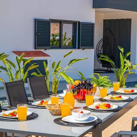 Solarys - Moradia Moderna Com Piscina Aquecivel Em