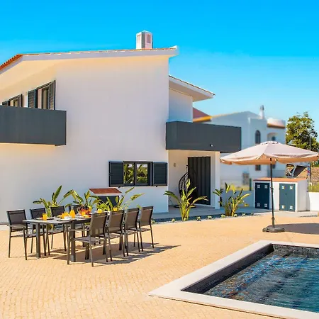 Solarys - Moradia Moderna Com Piscina Aquecivel Em فيلة