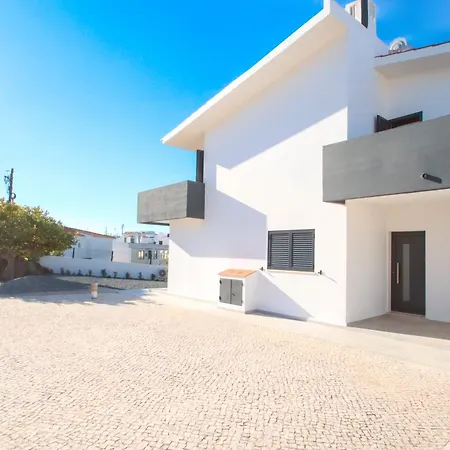 Solarys - Moradia Moderna Com Piscina Aquecivel Em Willa Albufeira